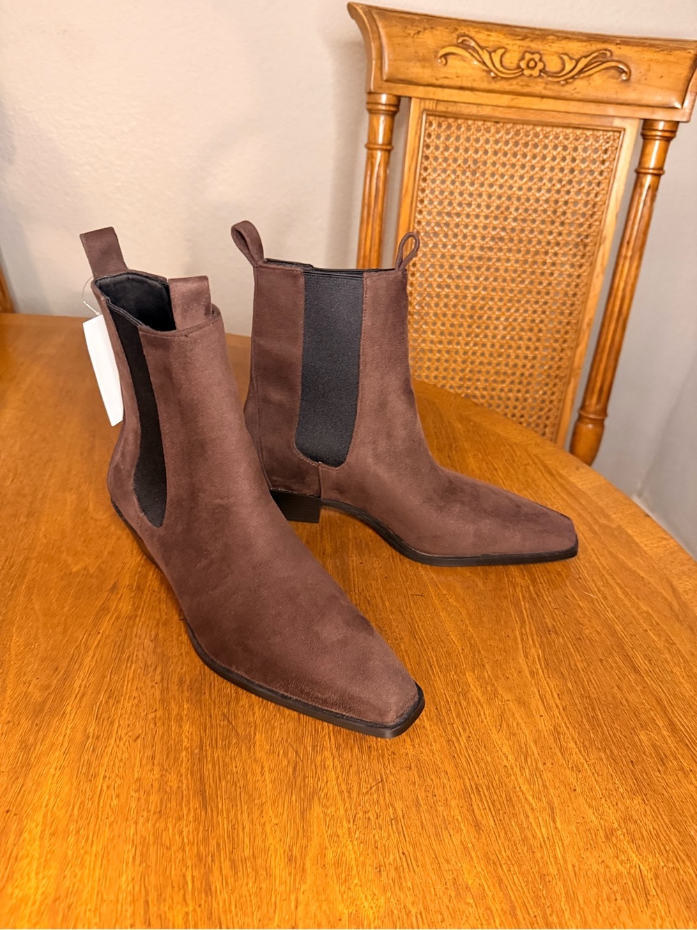 H&M Women’s Dark Brown Suede Style Boots New